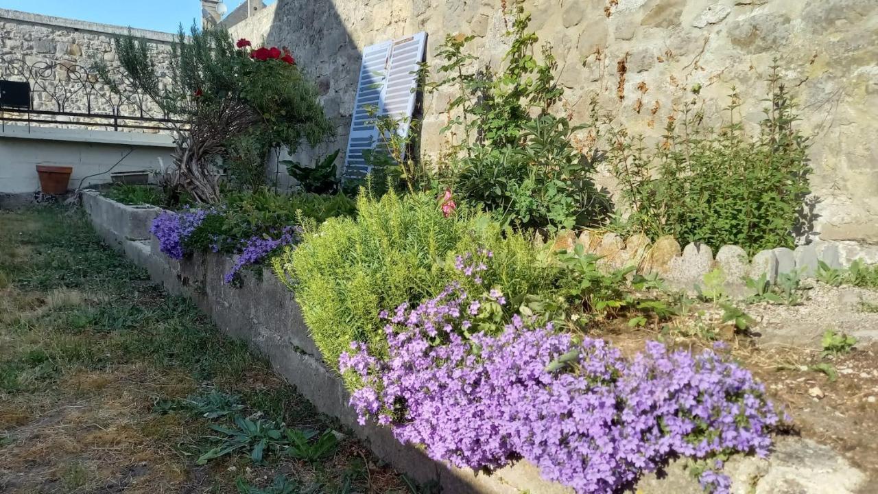 Le Gîte des Murmures Urcel Exterior foto